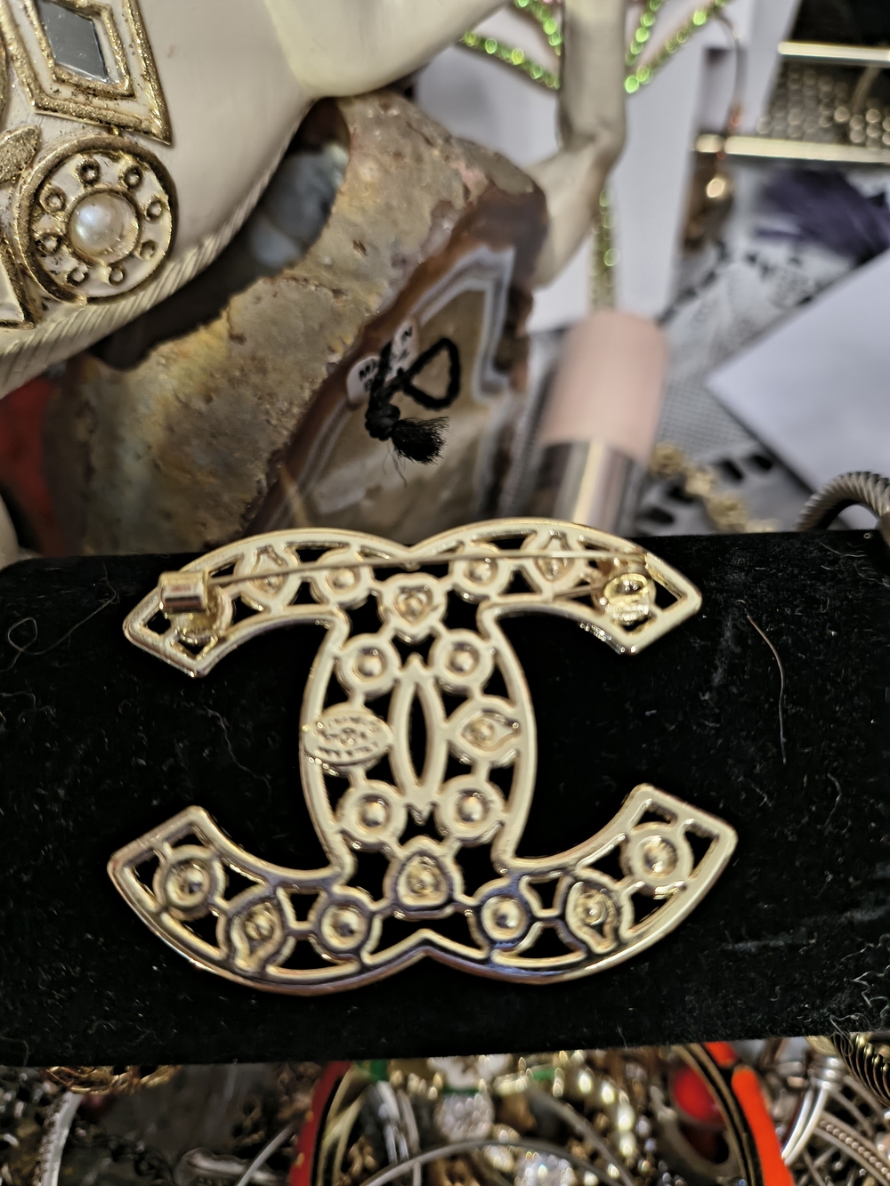Rare!Chanel Heart Brooch - Picture 2 of 2
